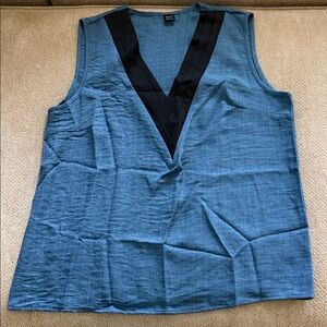 SHEIN Teal and Black V-Neck Tank Top